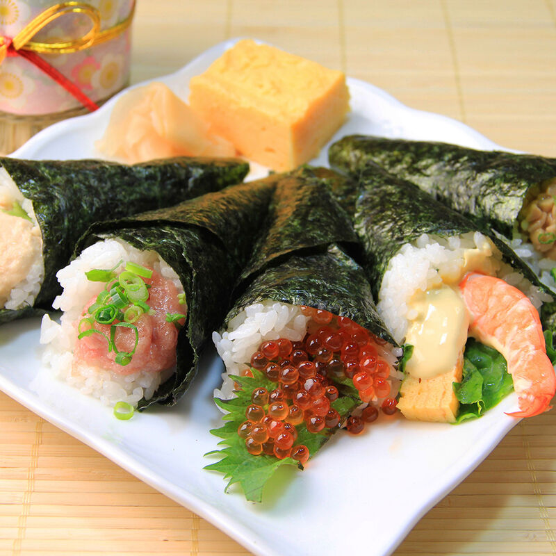 Temaki Nori Half Cut Roasted Seaweed Sheets 10.5x19cm Hand Roll Sushi Cone Wrap 100 Sheets Per Bag Dark Green
