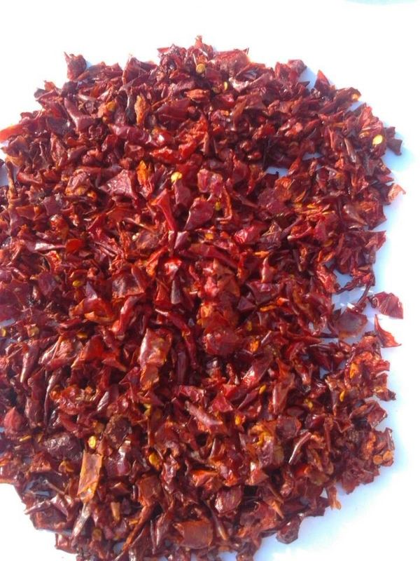 100% Murni Alami Kering Bell Pepper Butiran / Hancur Bell Pepper 3 * 3mm Ukuran