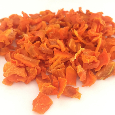 Makanan ringan yang sehat Buah wortel kering potong silang Dipenuhi Vitamin C