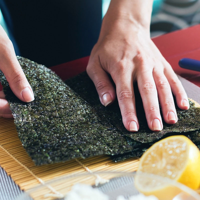 Hijau Hitam Yaki Sushi Nori Rumput Laut Kering Dengan Rasa Rumput Laut Alami