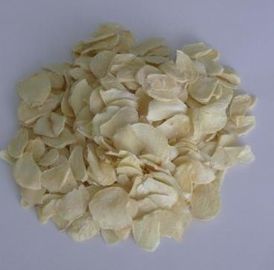 Seluruh Bagian Kering Butiran Bawang Putih Serpih Bawang Putih Alami Kemasan Karton Warna Putih